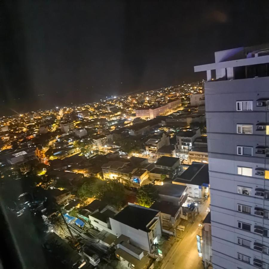 Avida Davao Condos, Downtown Cm Recto Avenue, Davao City Esterno foto